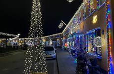 Afbeelding 4 van De Almelose kerstman op het Vinkenplein